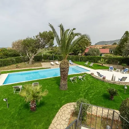 2-casa Sul Mare Con Piscina Vicino Cefalu *
